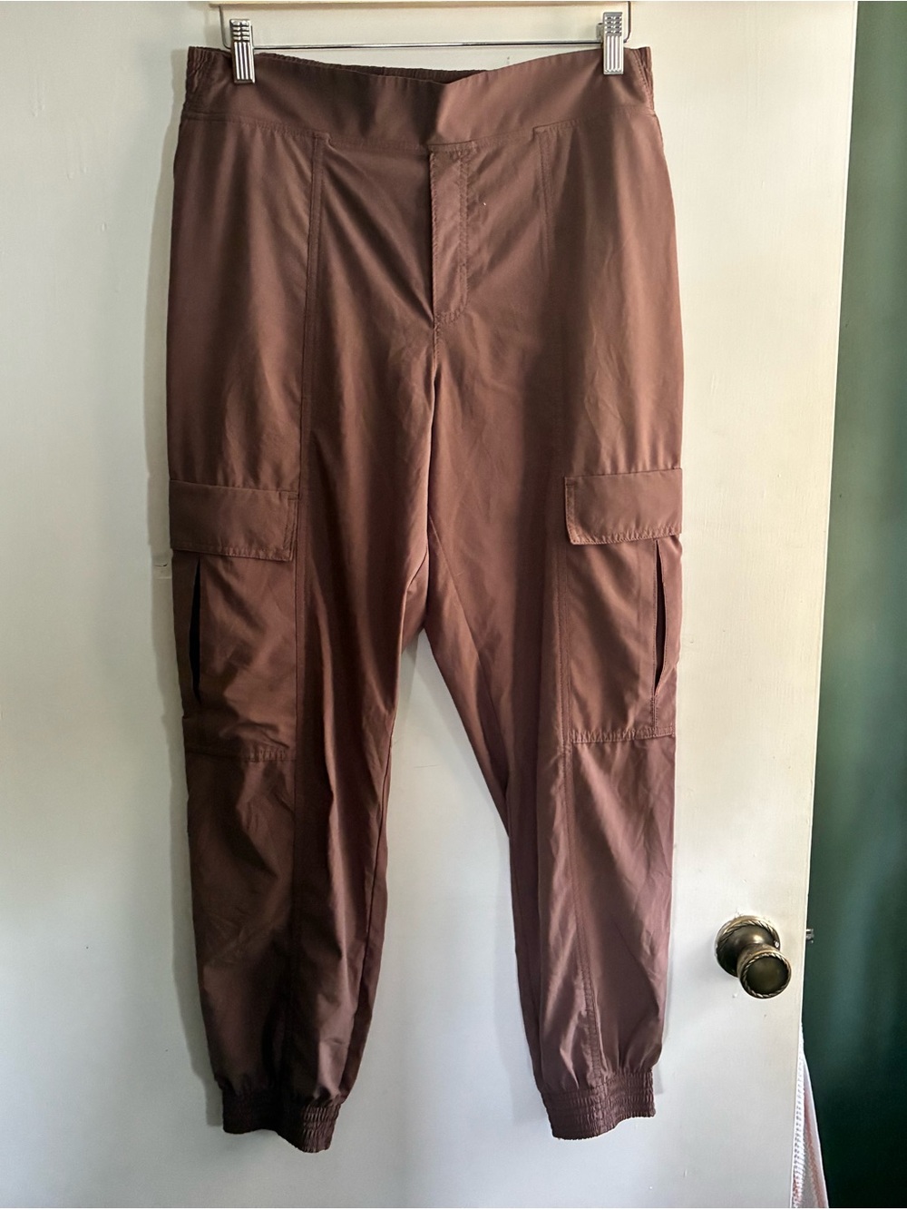 Athleta Women’s Cargo Joggers in Rusty Mauve